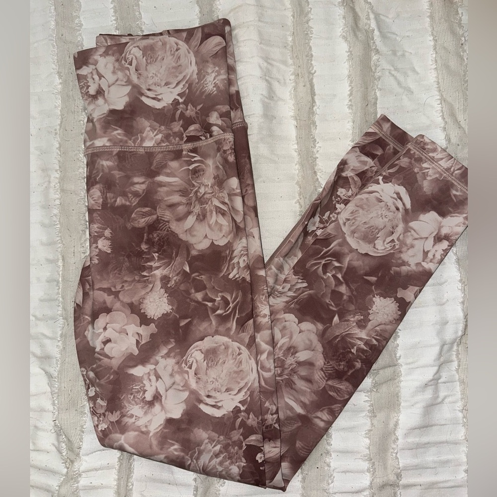 Athleta Elation Rose Printed 7/8 Leggings